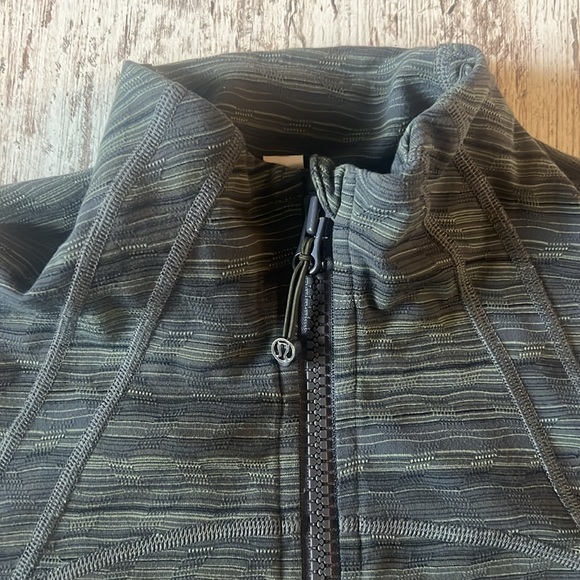 Lululemon Define Jacket Cyber Stripe Gator Green Black Size 10 - Picture 4 of 10